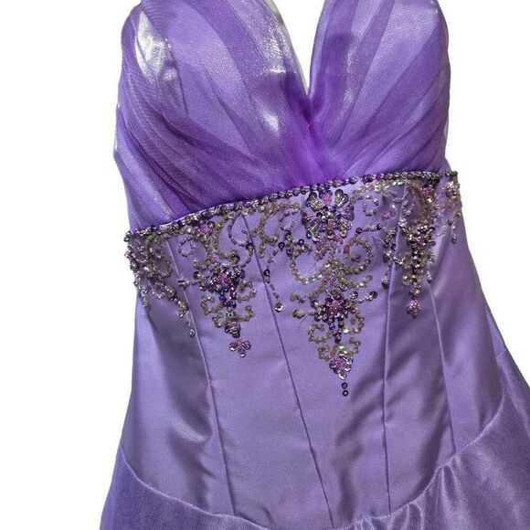 What's Hot for Prom Halter Formal gown dress 8 - Picture 2 of 9